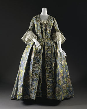 Dress (<i>Robe &agrave; la Fran&ccedil;aise</i>)